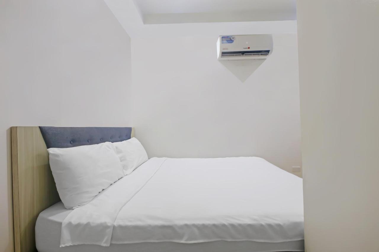 Oyo 896 Silverio Suites Manila Exterior photo